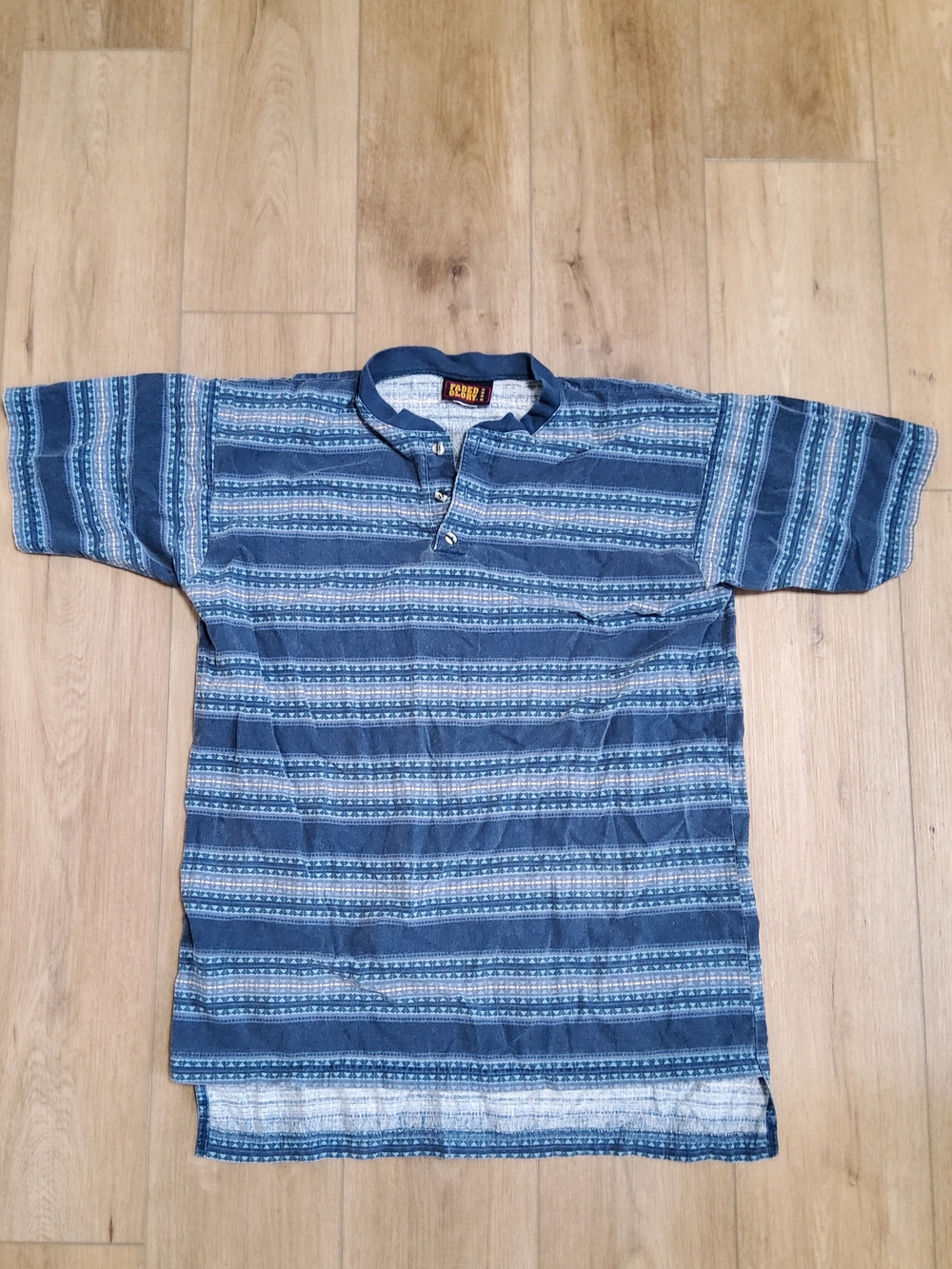 90's Faded Glory Western Aztec Geometric Print Short-Sleeve Henley